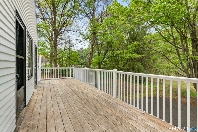 Building Photo - 1335 Wolf Hill Rd
