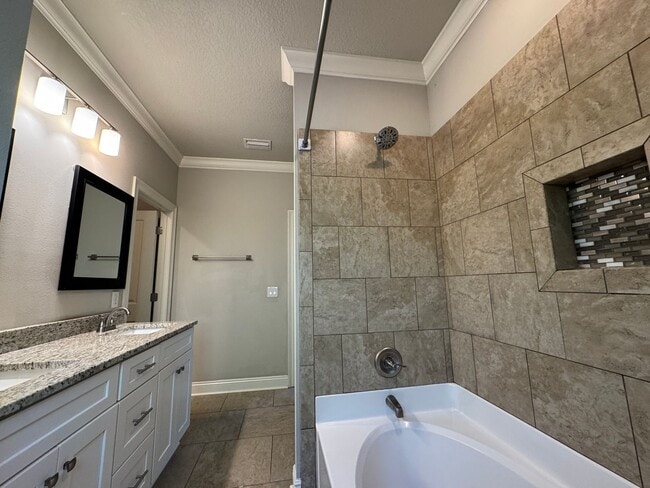 Building Photo - 2369 Belmont Dr