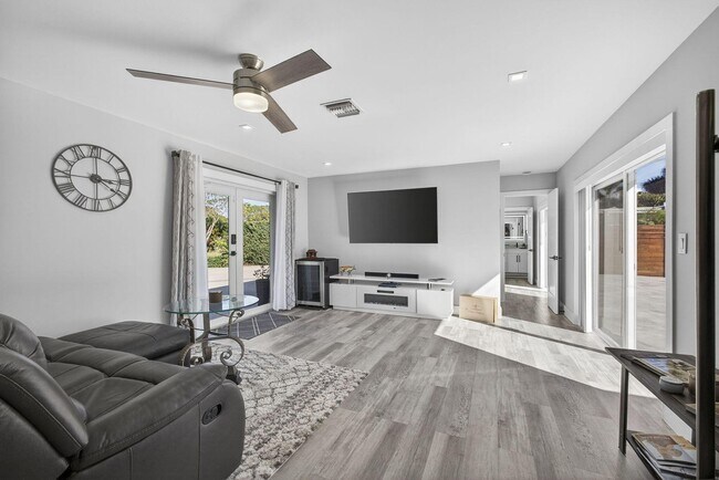 Building Photo - 2388 S Wallen Dr