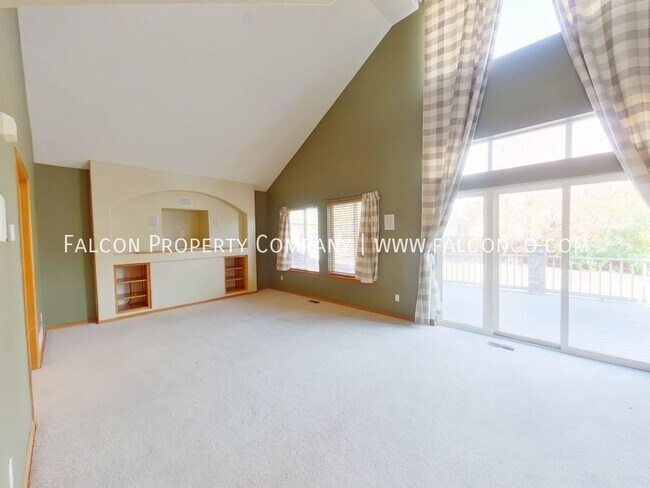 Building Photo - 4883 Jedediah Smith Rd