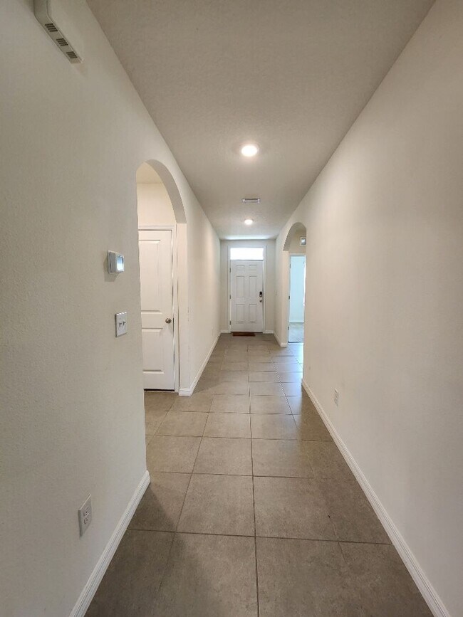 Building Photo - Gorgeous 2020 Construction, LIKE NEW!!! 3-Bedroom, 2-Bathroom