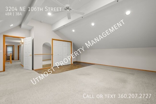 Building Photo - 3204 NE 106th St