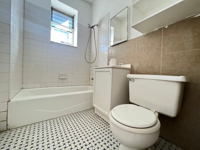 340 Myrtle Ave 2 - 341 Myrtle Ave