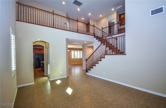 Building Photo - 685 Catalina Aisle St