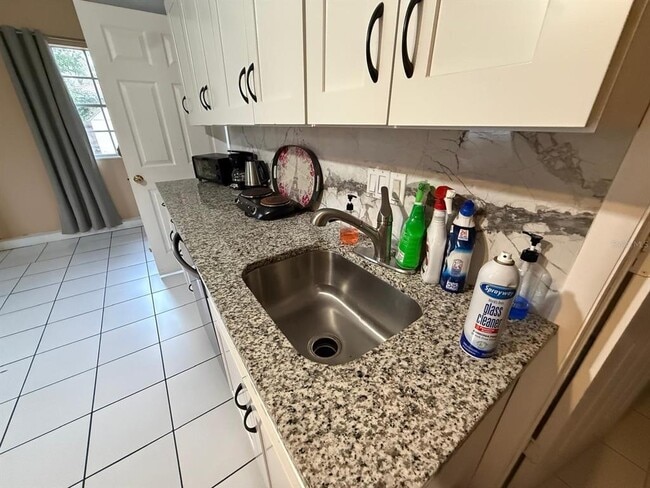 Building Photo - 7326 Lake Floy Cir