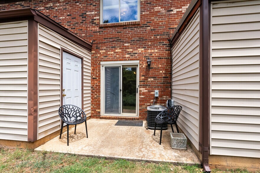 Building Photo - 109 Fountain Dr