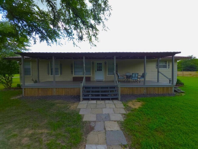Building Photo - Spacious Country Home for Lease in Van, Texas!