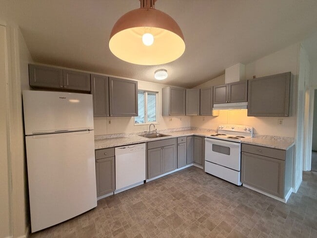 Building Photo - 149 Bobwhite St