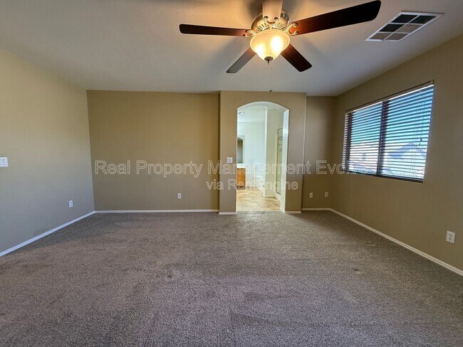 Building Photo - 8014 W Pima St