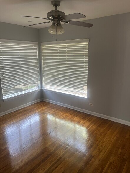 Building Photo - 404 Storeywood Dr