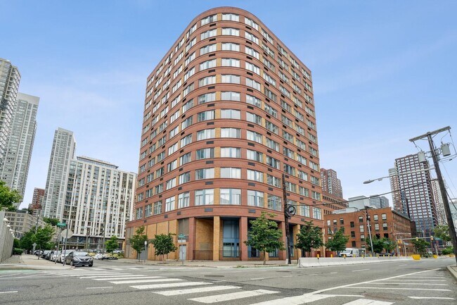 Building Photo - 311 Washington St