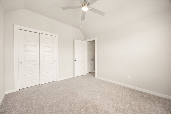 Building Photo - 27118 Peaceful Cv Dr