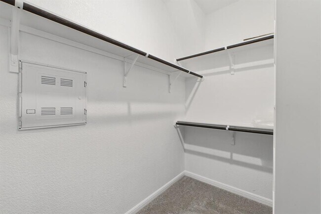 Building Photo - 2210 Cornfield Dr