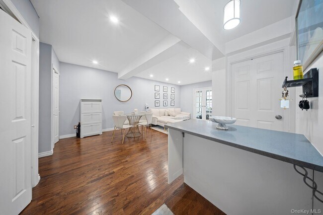 Building Photo - 58-03 Calloway St