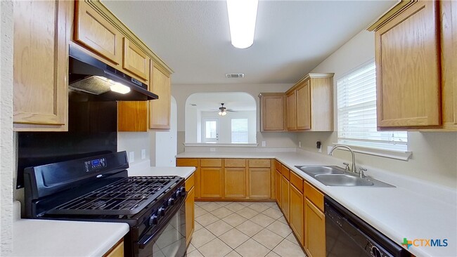 Building Photo - 105 Fishbaugh Ln