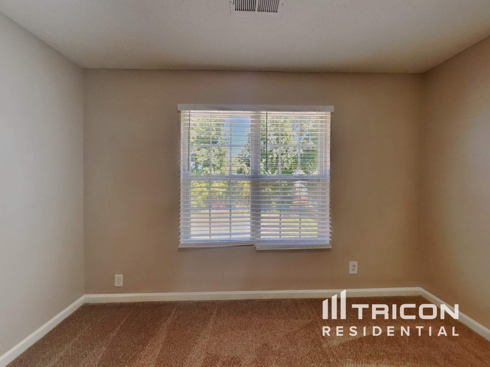 Building Photo - 3681 McGinty Dr