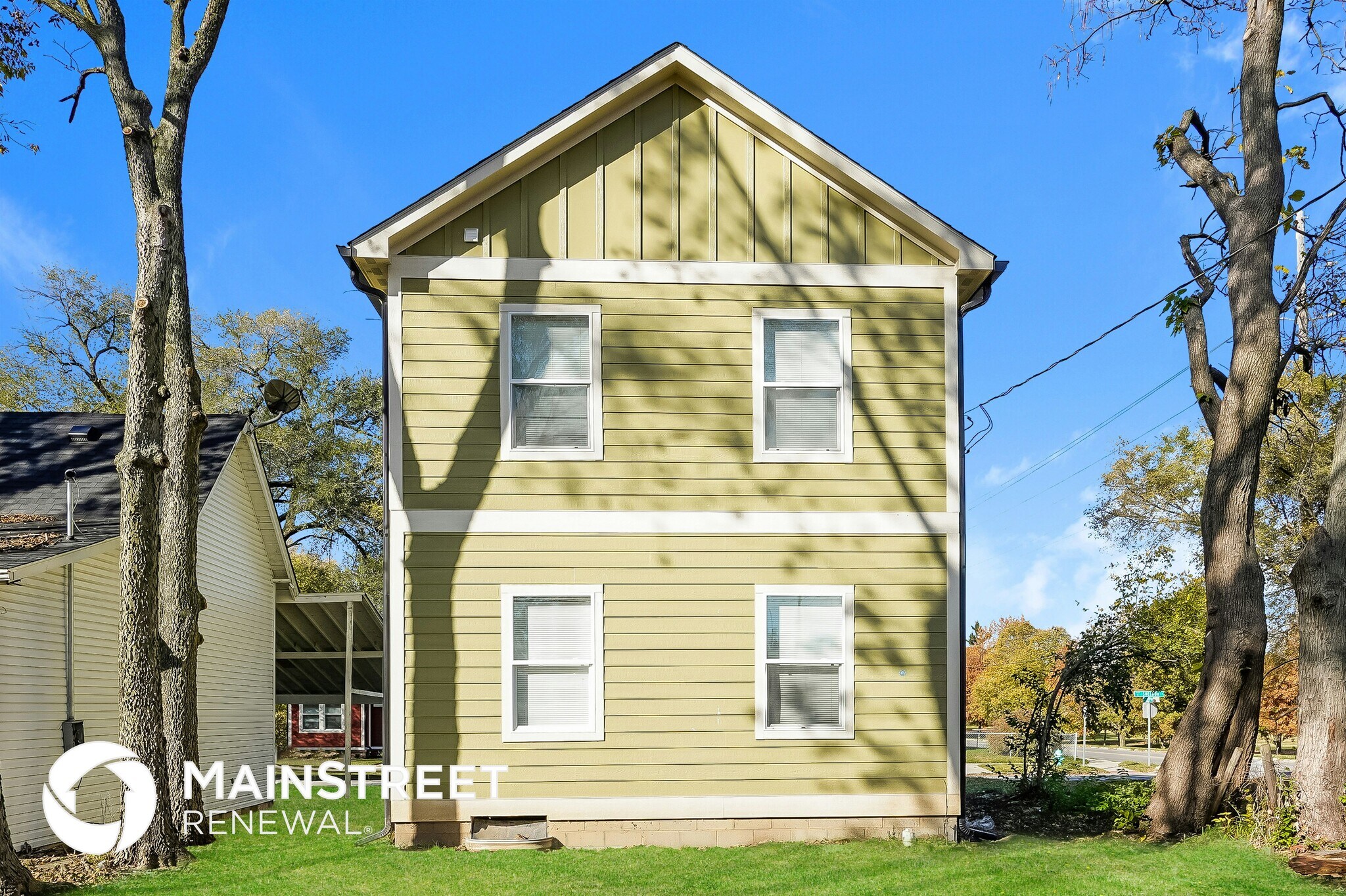 Building Photo - 2457 Sheldon St