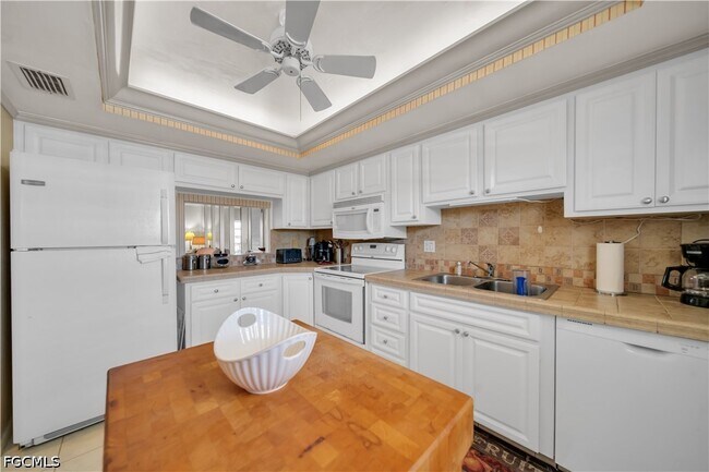 Building Photo - 8741 Lueck Ln