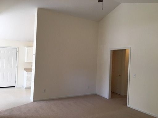 Building Photo - AZALEA TRACE