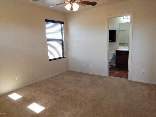 Building Photo - 1149 Hobble Strap Ln