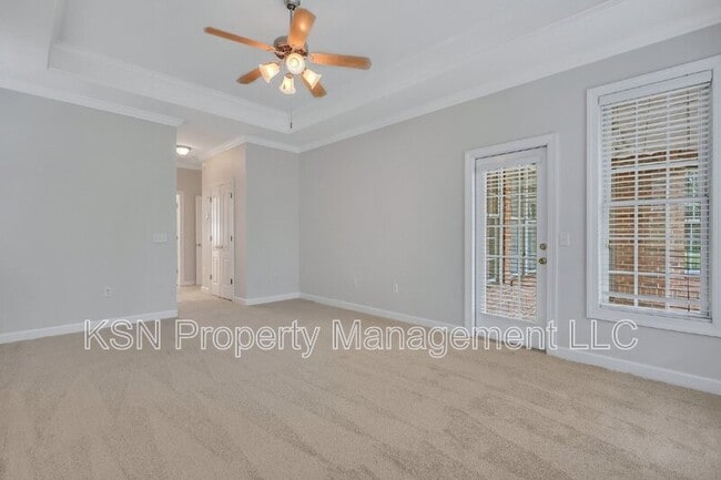 Building Photo - 5 Southernwood Pl