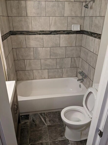 Building Photo - 1235 Simms Pl NE