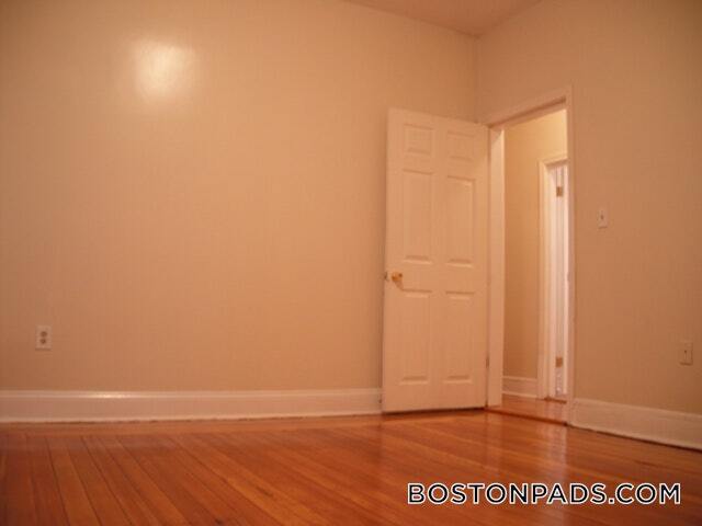 Building Photo - 46 Wildwood St