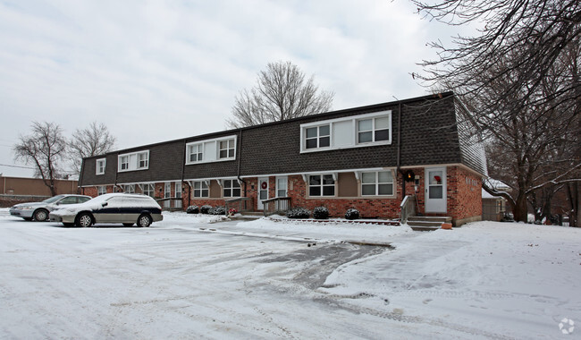 Primary Photo - Heritage Apartmants