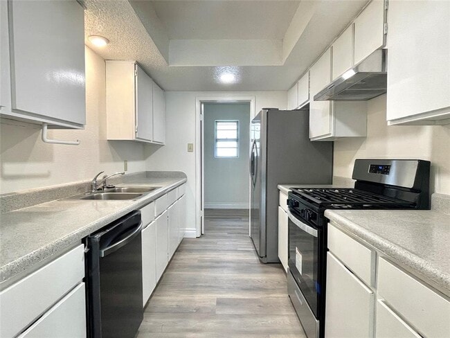 Building Photo - 1729 Cricket Hollow Dr