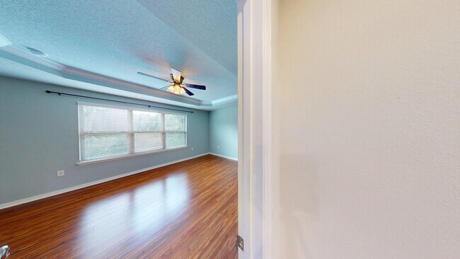 Building Photo - 3 BR 2.5 BA   TOWNHOME  - Bayberry Subdivi...