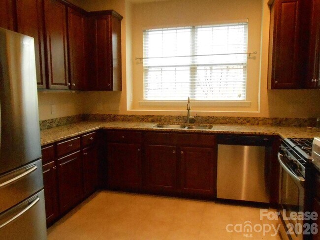 Building Photo - 115 Leyton Loop