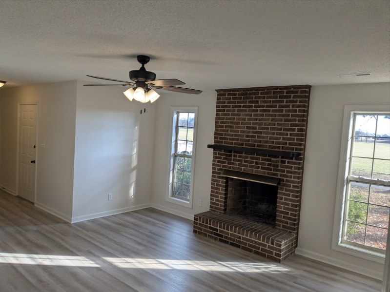 Building Photo - 588 Clutts Rd