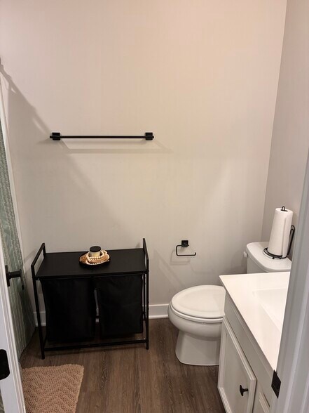 Third-Level Bathroom - 6832 Frey Ln