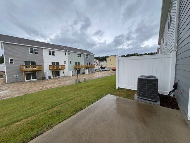 Building Photo - Stunning 3BD, 3BA End Unit Raleigh Townhome on a Corner Lot with High End Features in an HOA Comm...