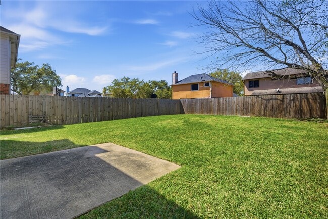 Building Photo - 2034 Greenwest Dr