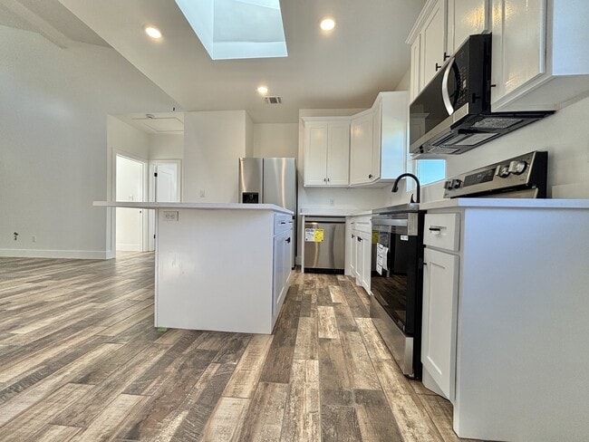Building Photo - 227 Canyon Springs Dr