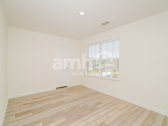 Building Photo - 1283 Treeta Trail