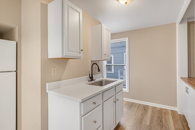 Building Photo - 12 Franklin Ave