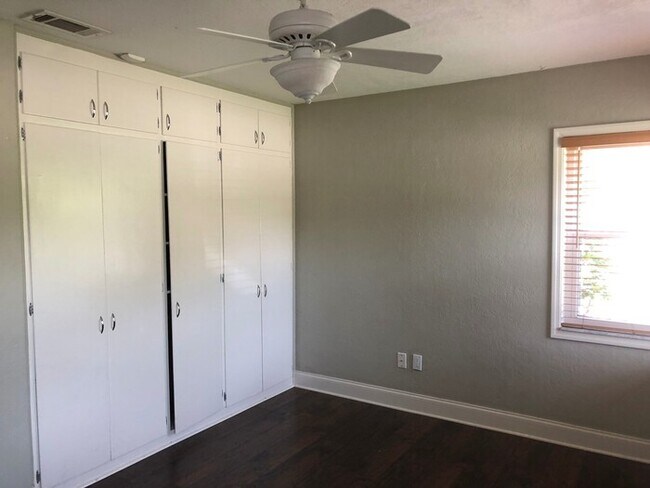 Building Photo - ** Move in Special $500 off your first months rent** WONDERFUL 4 Bedroom/3 Bathroom Home in the M...