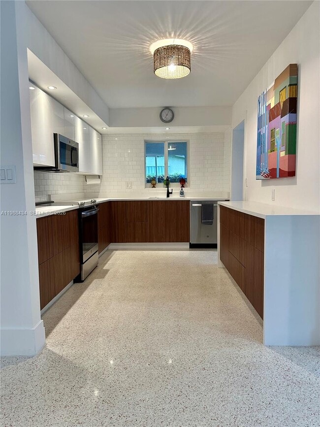 Building Photo - 1351 SW 32nd St