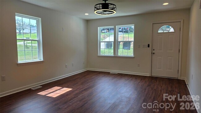 Building Photo - 151 Swink St SW