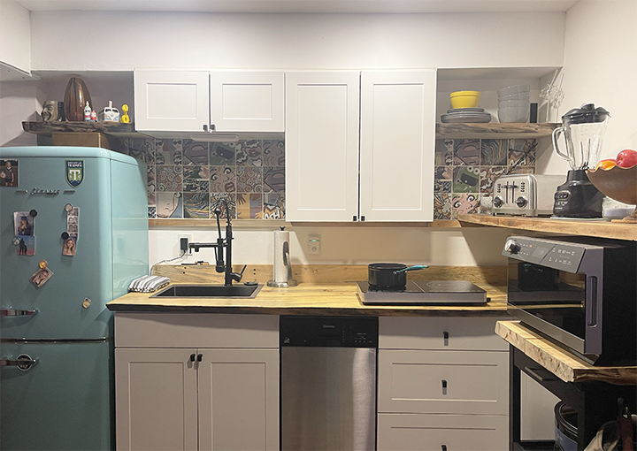 kitchen - 1034 Queen St N