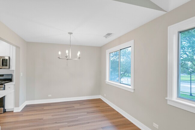 Building Photo - 350 Newgate Ct