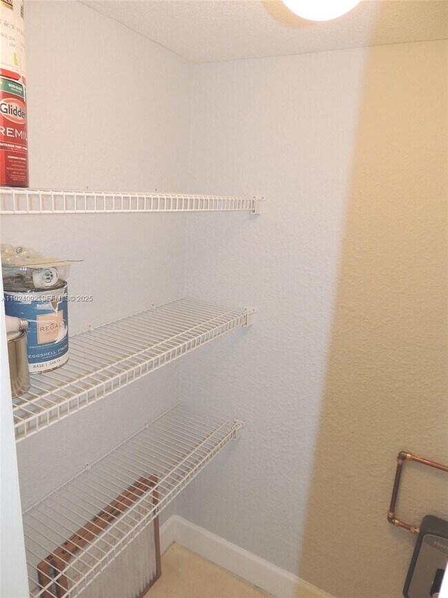 Building Photo - 1152 99th St