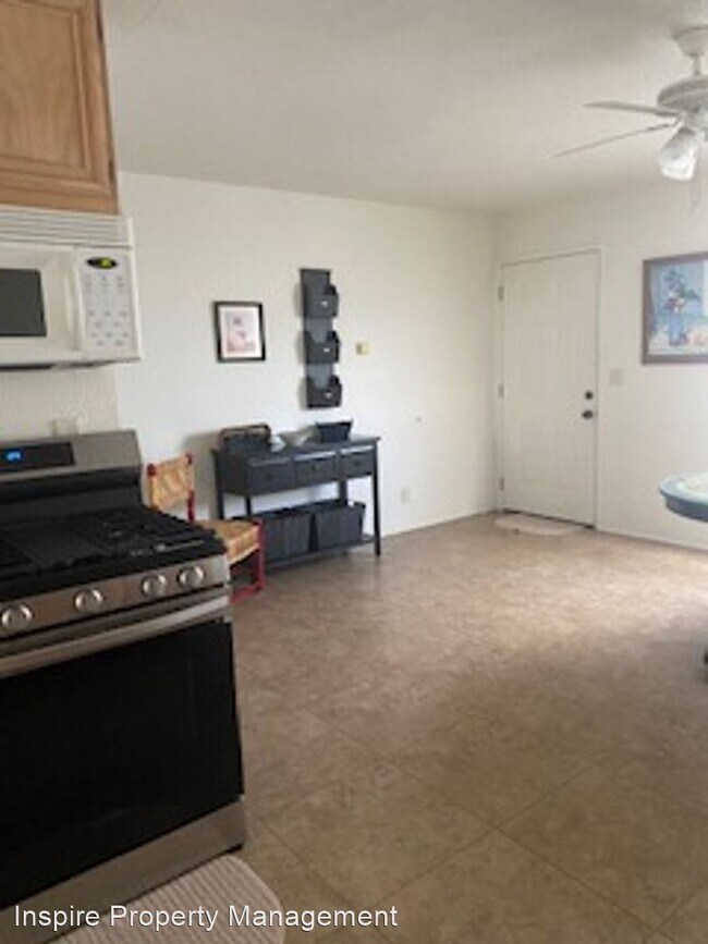 Building Photo - 2 br, 1 bath House - 62812 Lind Lane