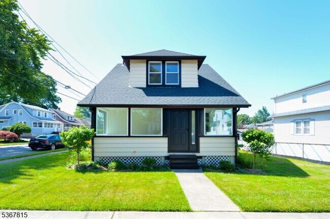 Primary Photo - 244 Van Winkle Ave