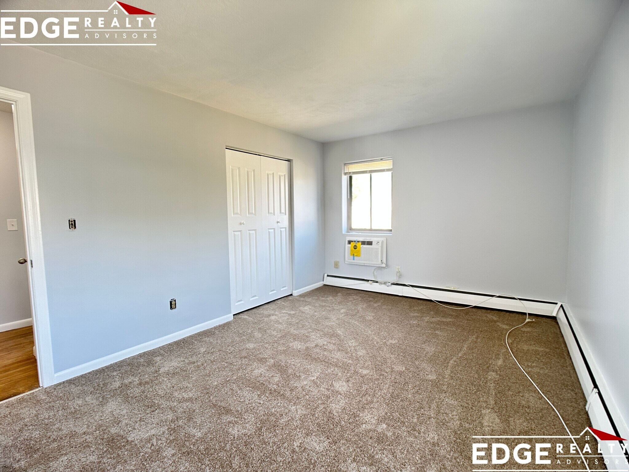 Building Photo - 30 Glencoe St