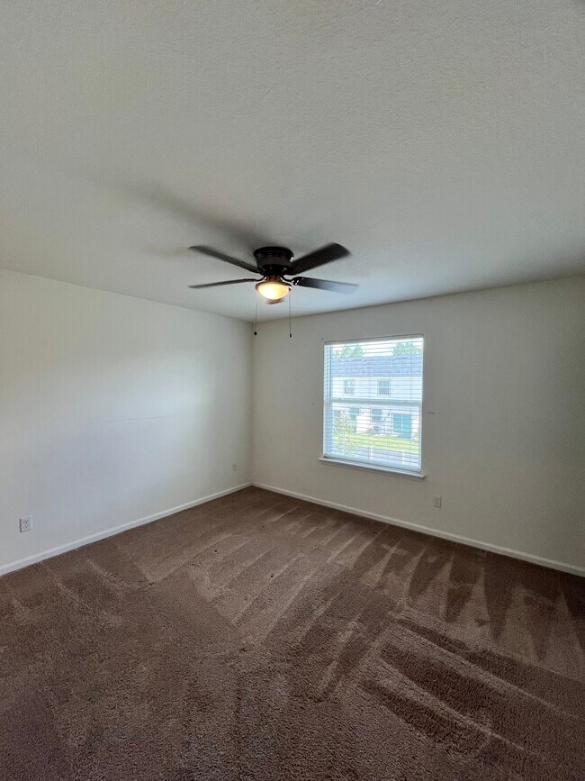 Building Photo - 9877 Fiddleback Ln