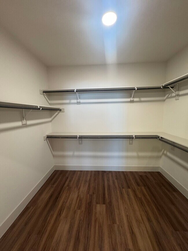 Building Photo - 615 E Foster Crossing Rd