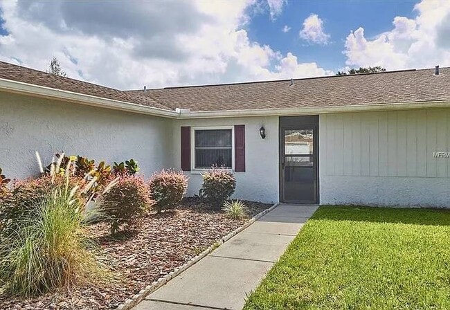 Building Photo - 8737 Bermuda Ln